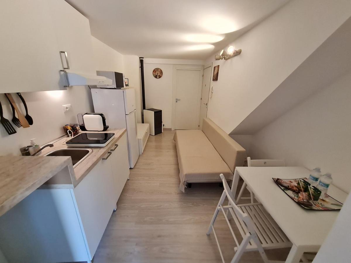 Al Castello - Aeroporto Delle Marche - Ancona Apartment Фалконара Маритима Екстериор снимка